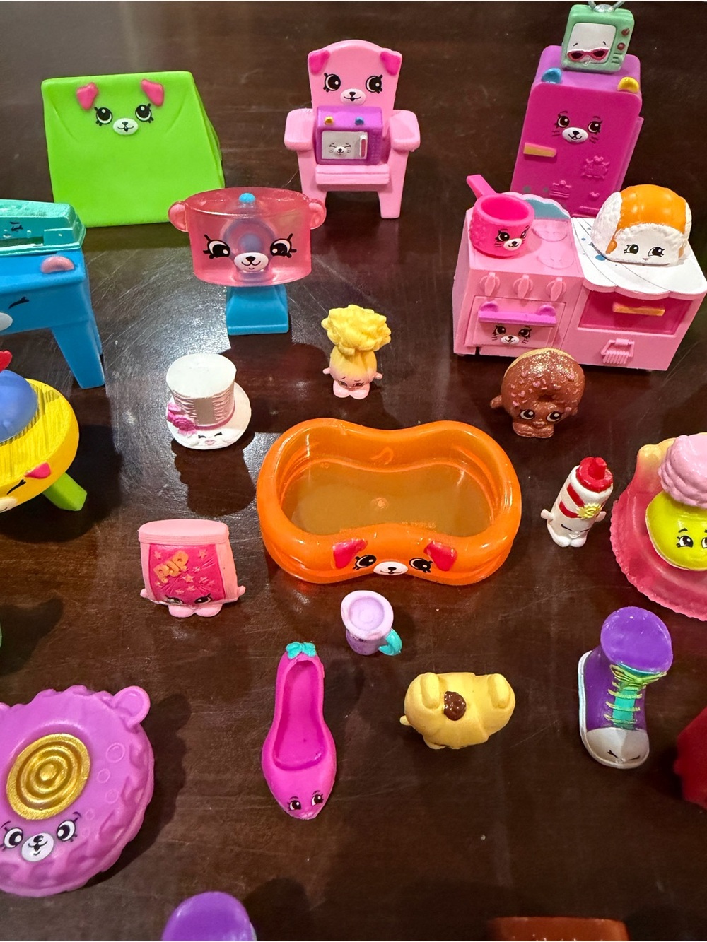 Lot of 82 Shopkins Figures Mixed Seasons Food Fashion Toys Miniatures - Picture 10 of 12